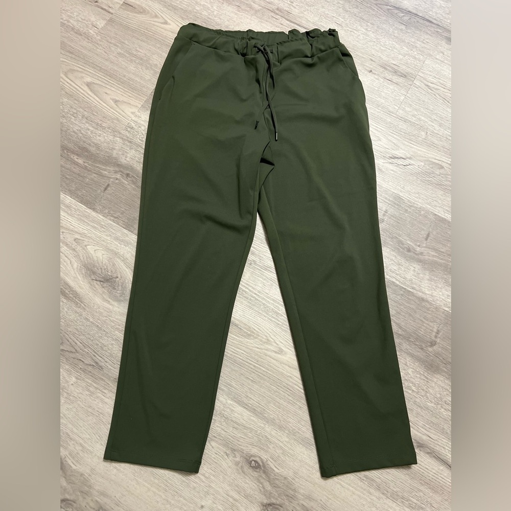 Madison d’ Amelie Women Olive Green Athletic Stretch Pant Comfy